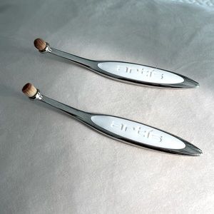 Artis Elite Mirror Circle 1 and Circle 1R brushes